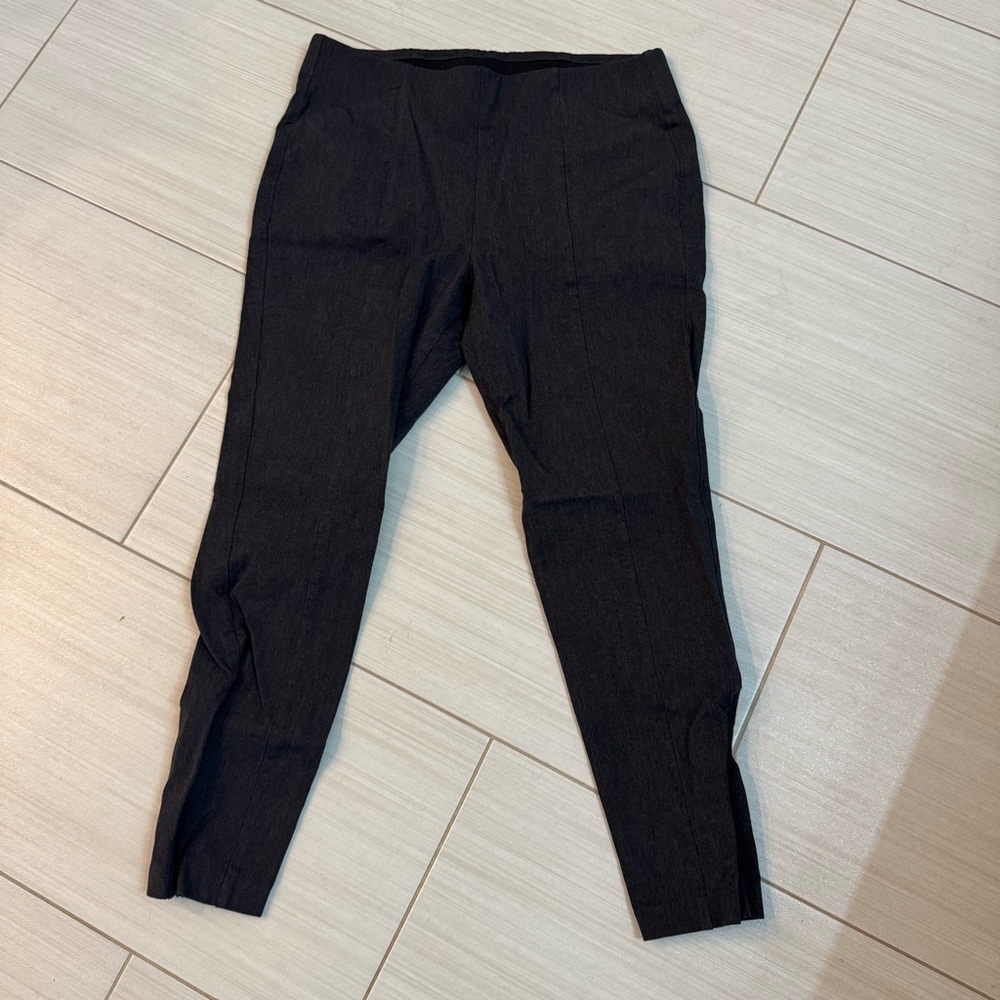 Old Navy Pixie Skinny grey Pants size: Large